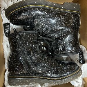 Dr Martens children size 11